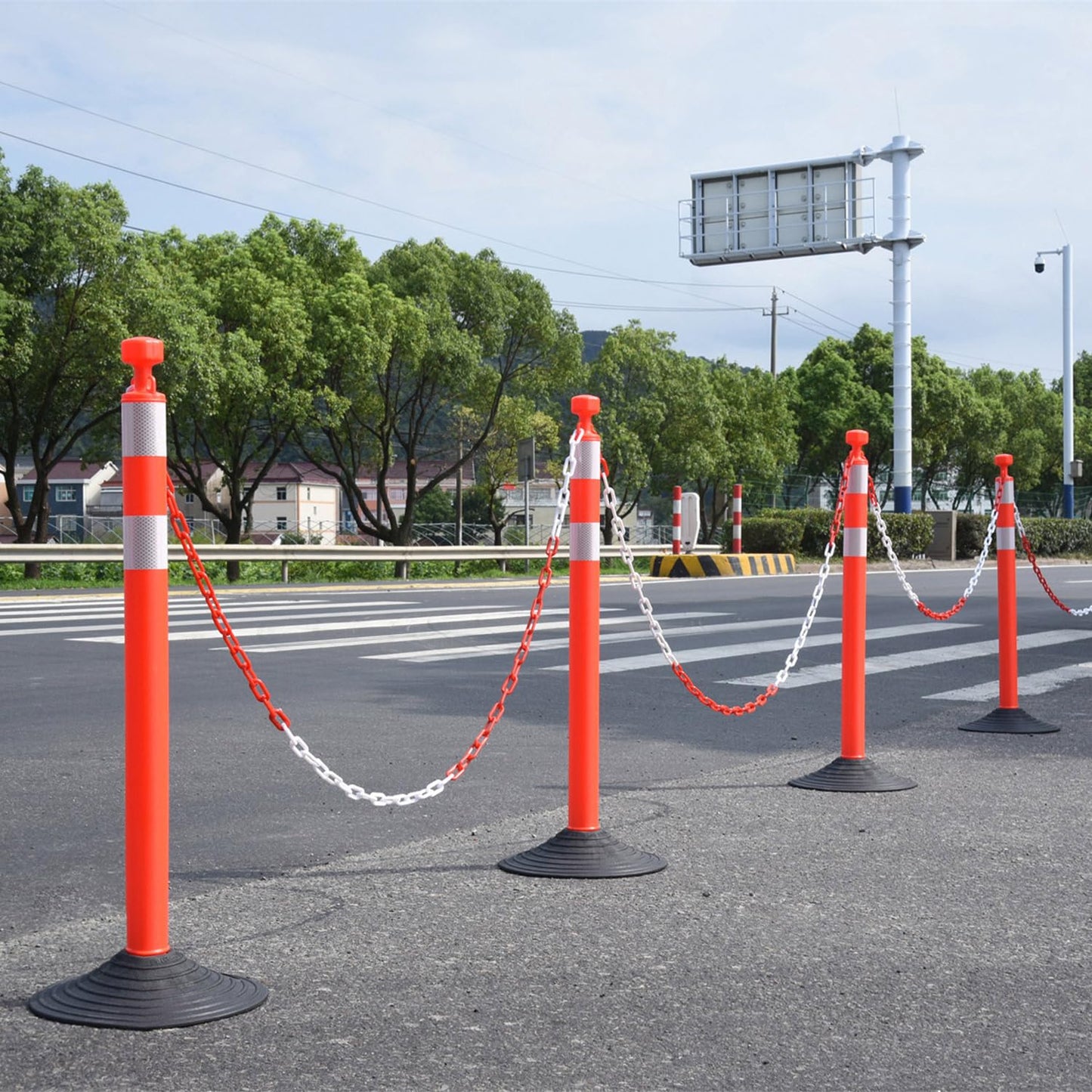 6-Pack Chain Stanchion Post with Heavy Rubber or Water Fillable Base